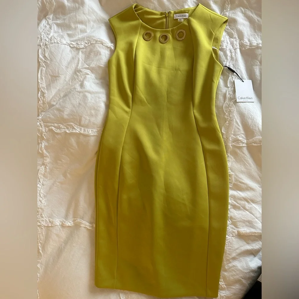 Elegent Calvin Klein Dress - Picture 4 of 4